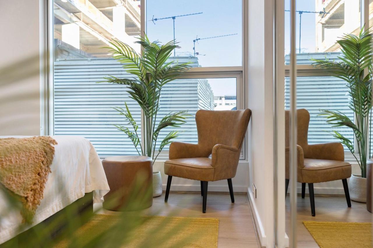 Apartment Oliver - The Hindmarsh Skyline Retreat