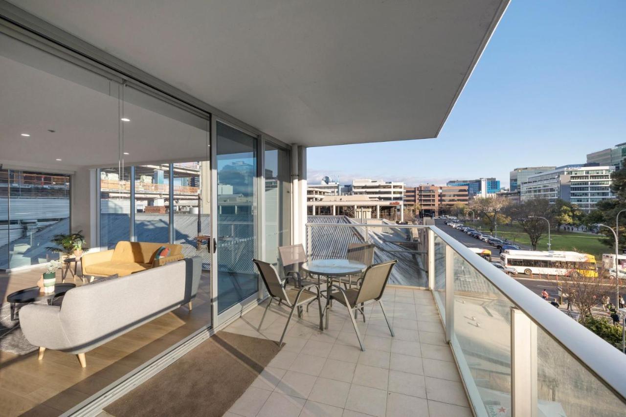 Oliver - The Hindmarsh Skyline Retreat Adelaide