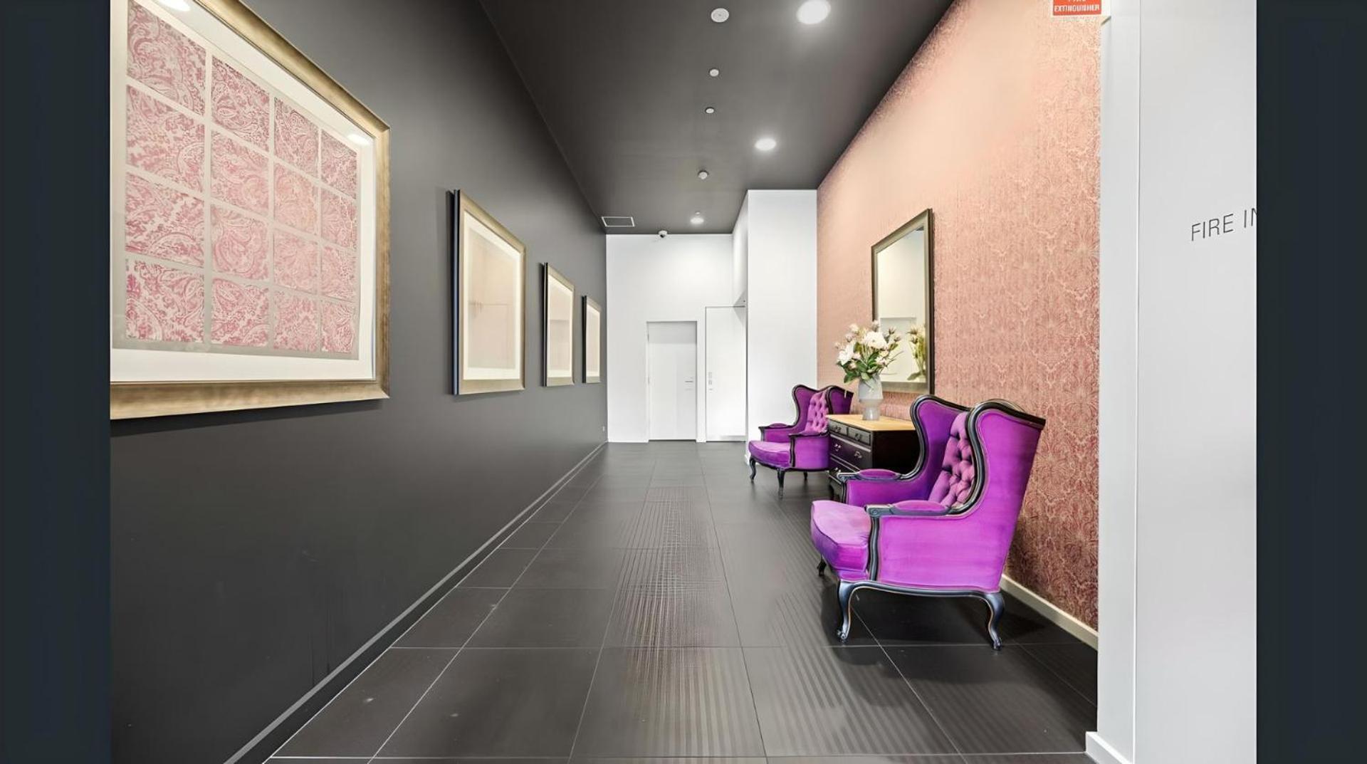 Oliver - The Hindmarsh Skyline Retreat Apartment Adelaide